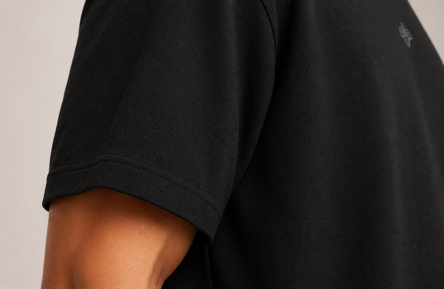 Essentials Tee 01 – detail view 2