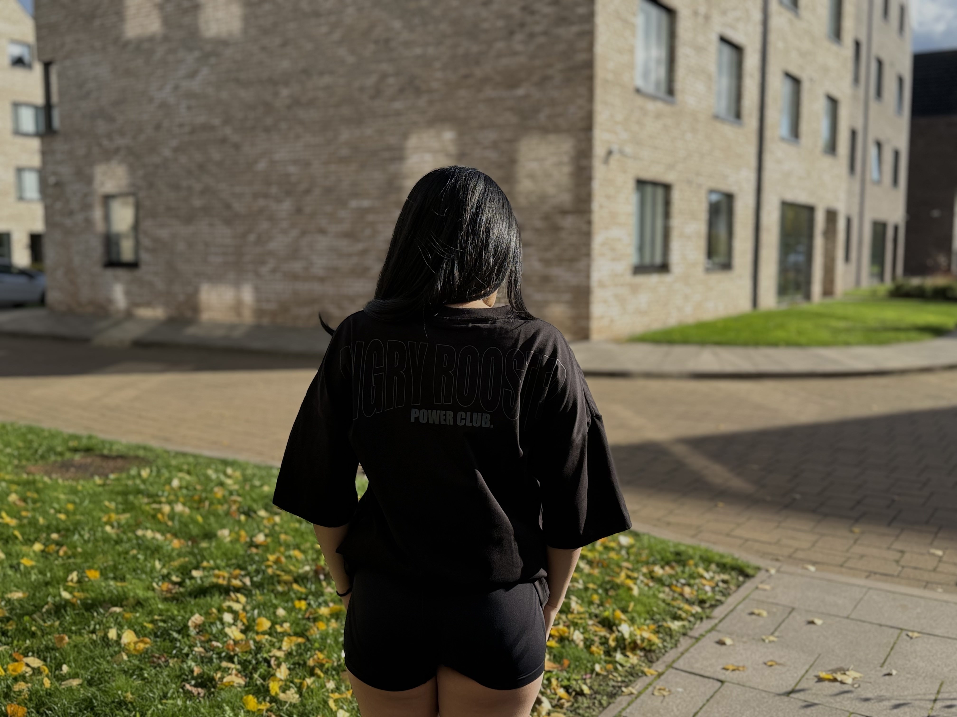 Essentials Tee 01 in action (studio)